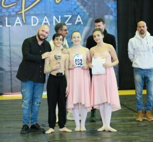 027A 74 40 Successo per il 3° concorso Gran Premio della Danza
